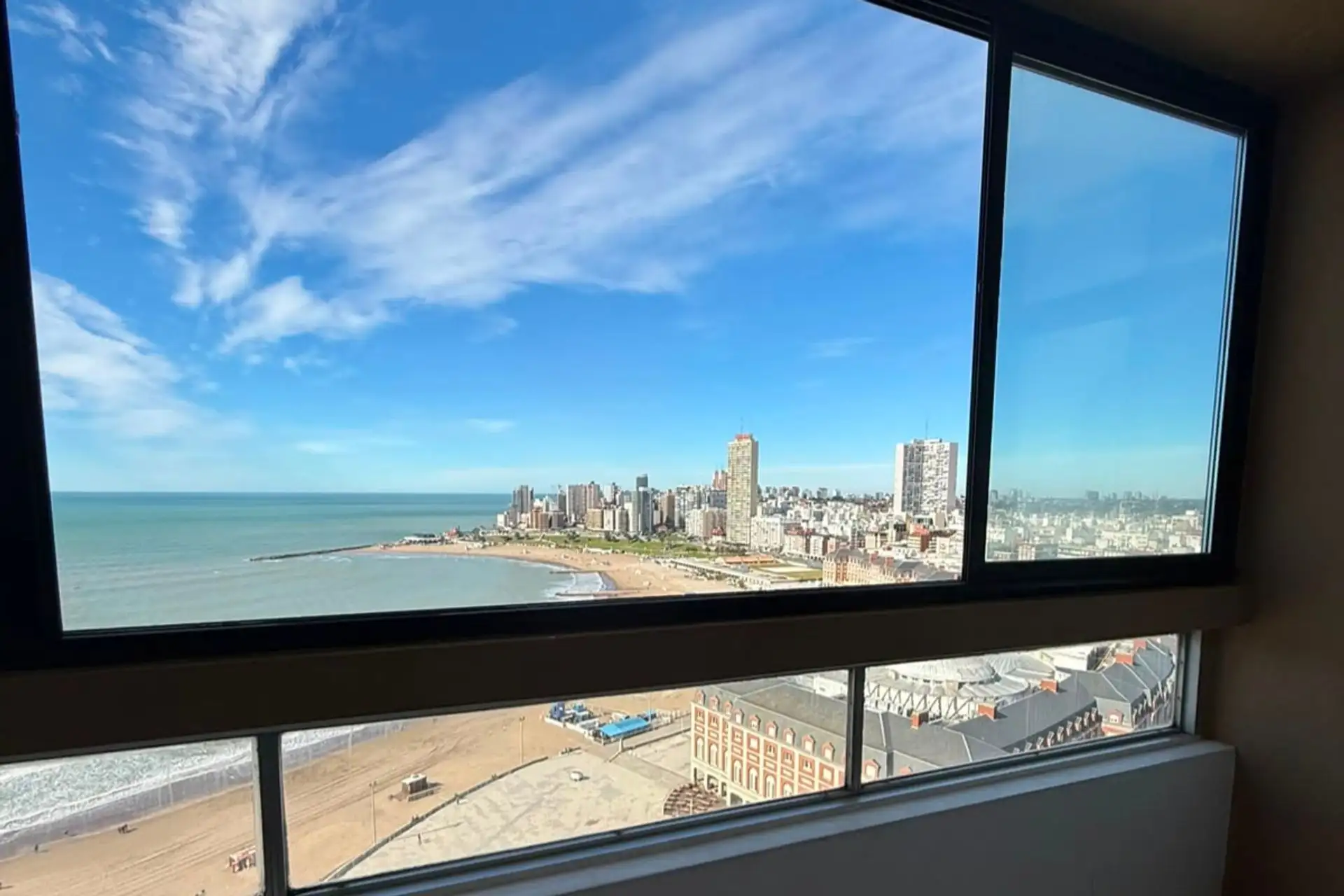 Venta Dpto 4 Amb Balcón Cochera Frente al Mar