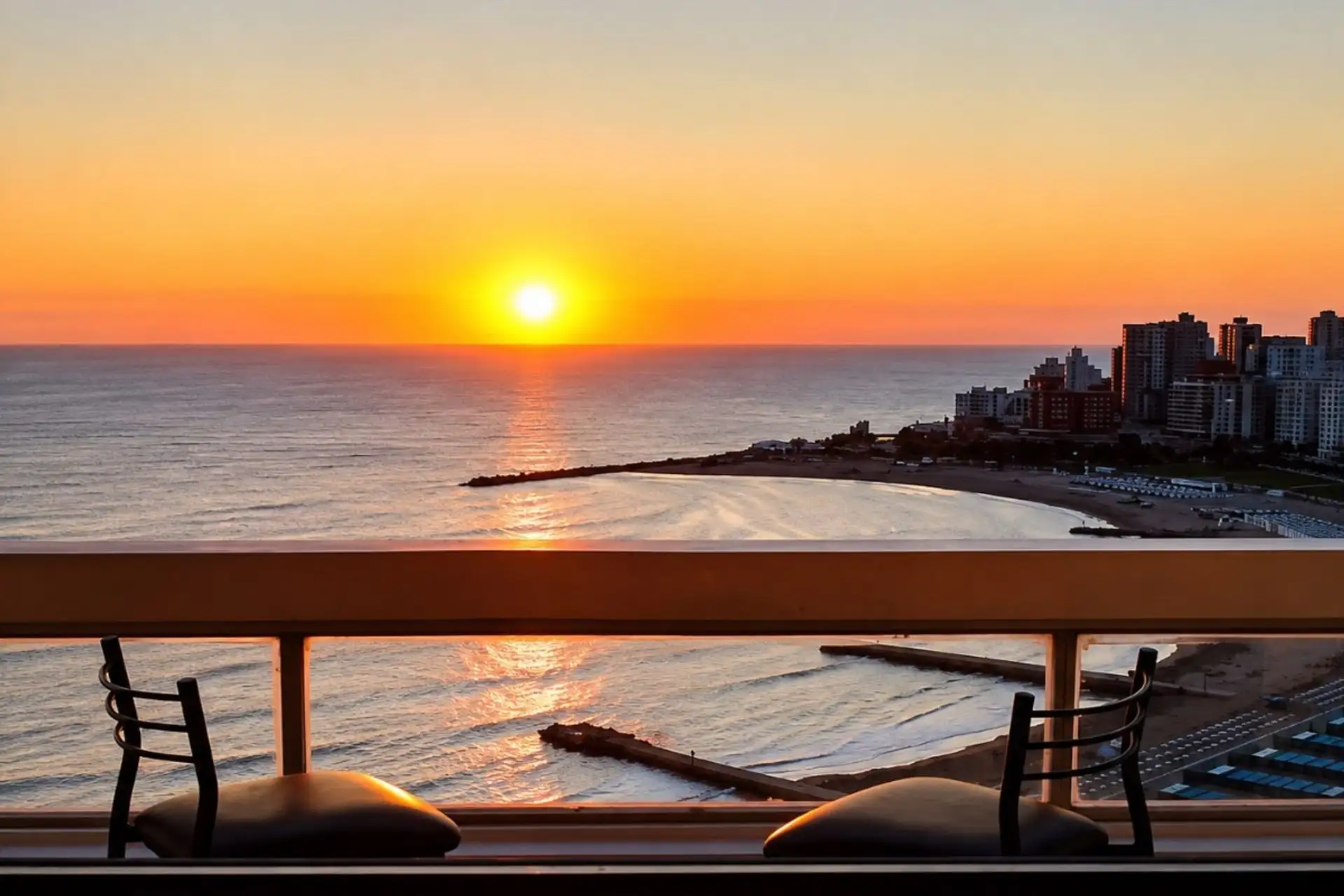Venta Dpto 4 Amb Balcón Cochera Frente al Mar
