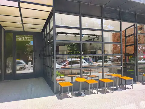 Venta - AMPLIO MONOAMBIENTE CON PATIO Y PARRILLA