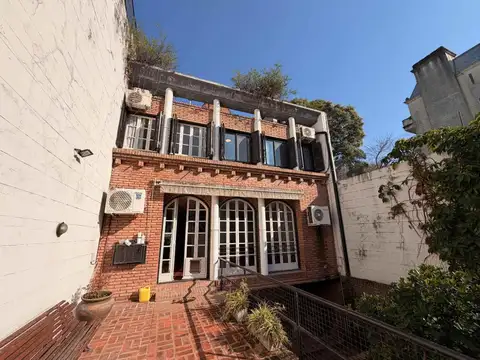 Casa 6 ambientes con 3 baños