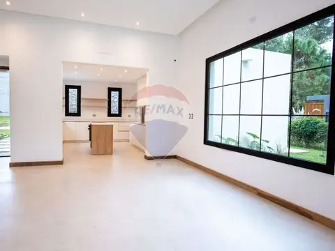 VENTA CASA 4 AMBIENTES ISLA DEL GOLF PINAMAR