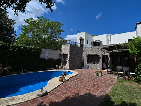 IMPORTANTE CASA EN VENTA EN EL CENTRO DE V. TUERTO