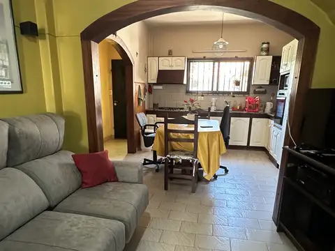 Casa en Venta en Temperley, USD 155.000