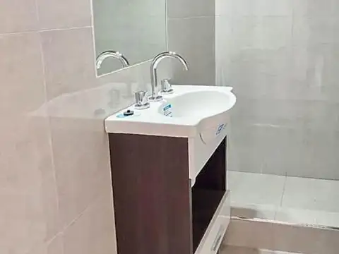 CASA 3 AMBIENTES CON DEPENDENCIA