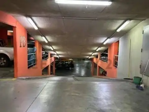Excelente cochera fija en Chacarita .