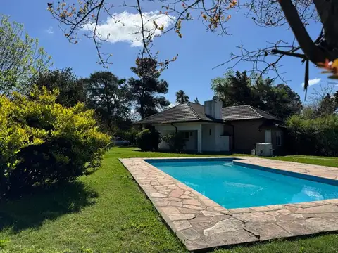 Casa en venta en Barrio Parque Sakura – Exaltación