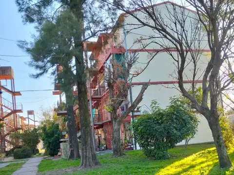 Departamento tres ambientes en Complejo Docente II