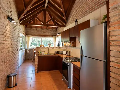 Casa en Venta con 5 cocheras
