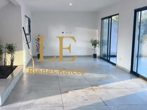 Casa 4 ambientes con 3 baños