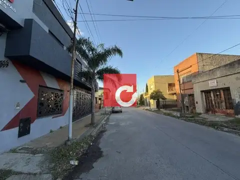 10 e/ 157 y 158- CASA
