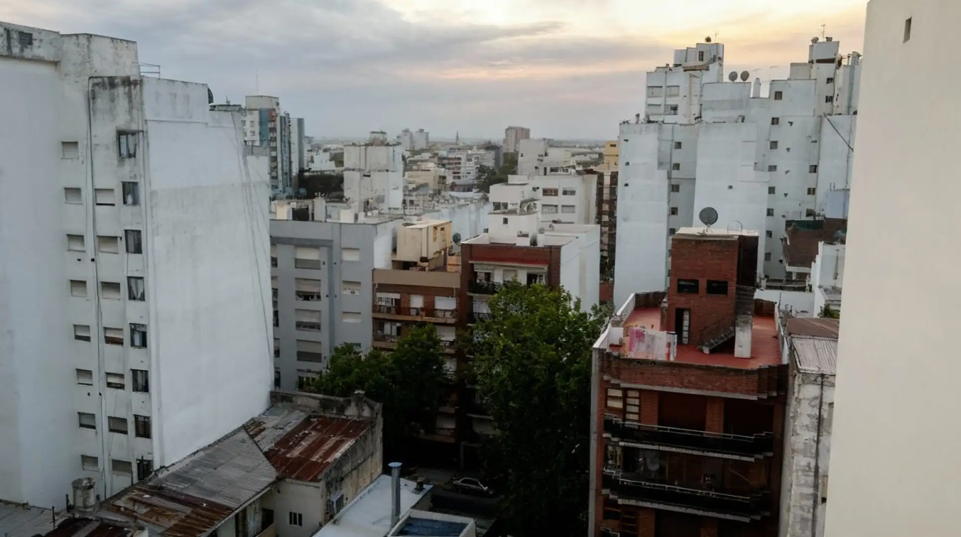 Depto 2 amb, 45m² con cochera y baulera — La Perla