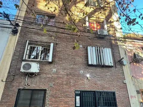 DEPARTAMENTO MONOAMBIENTE EN VENTA CON PATIO