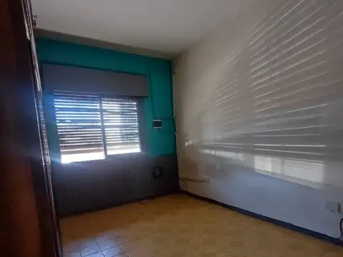 Casa en Alquiler en Haedo, $ 650.000