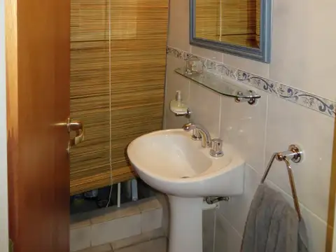 Casa 4 ambientes con 1 baño
