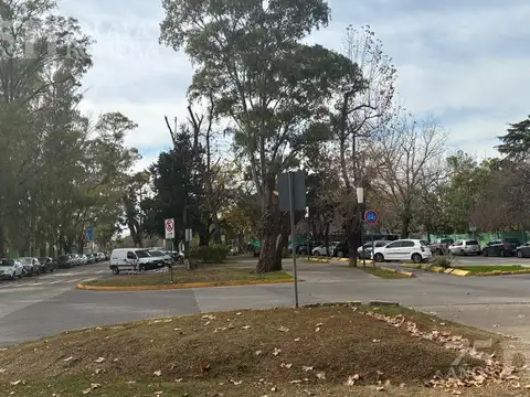 Departamento en Alquiler en Olivos Vias/Rio, USD 1.100