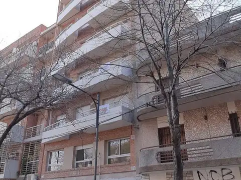 Cerrito  100 - Piso 1º Dpto B