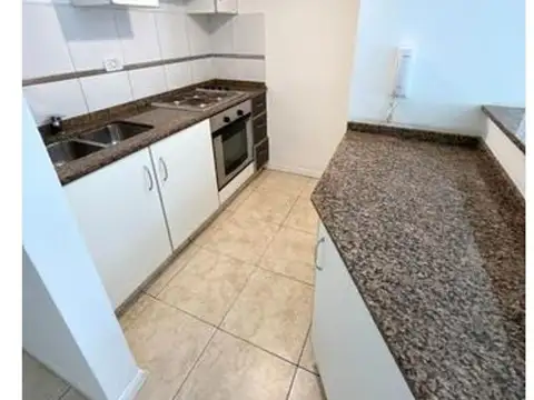Departamento en Alquiler en Lanus Oeste, $ 380.000