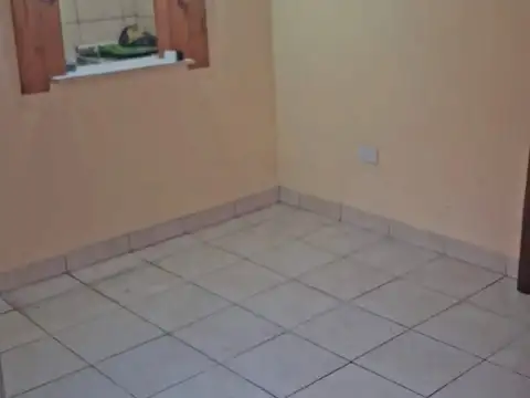 Depto Tipo Casa 3 ambientes con 2 baños