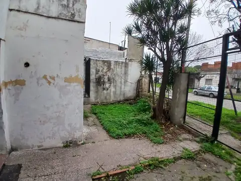 Casa 2 ambientes con 1 baño