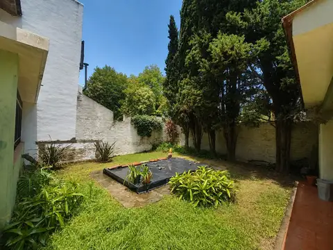 Casa en Venta con 3 cocheras