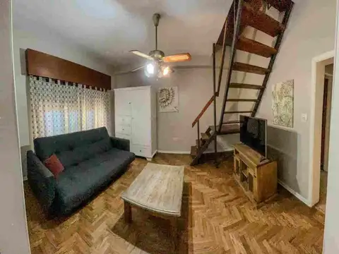 Depto Tipo Casa en Venta de 5 ambientes