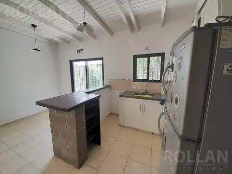 Casa 4 ambientes con 1 baño