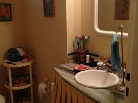 Casa 5 ambientes con 3 baños
