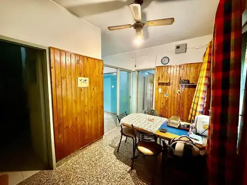 Casa 8 ambientes con 3 baños
