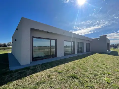Casa en Venta en Cañuelas, USD 440.000