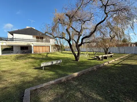 CASA QUINTA EN DE VICENZO GRANDE PILAR