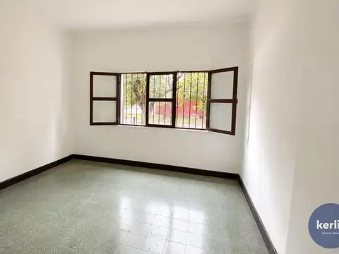 Casa en Alquiler con 1 cochera