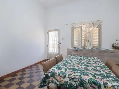 Casa 3 ambientes con 1 baño