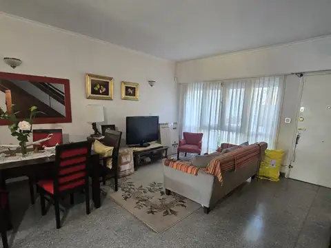 Depto Tipo Casa en Venta de 6 ambientes