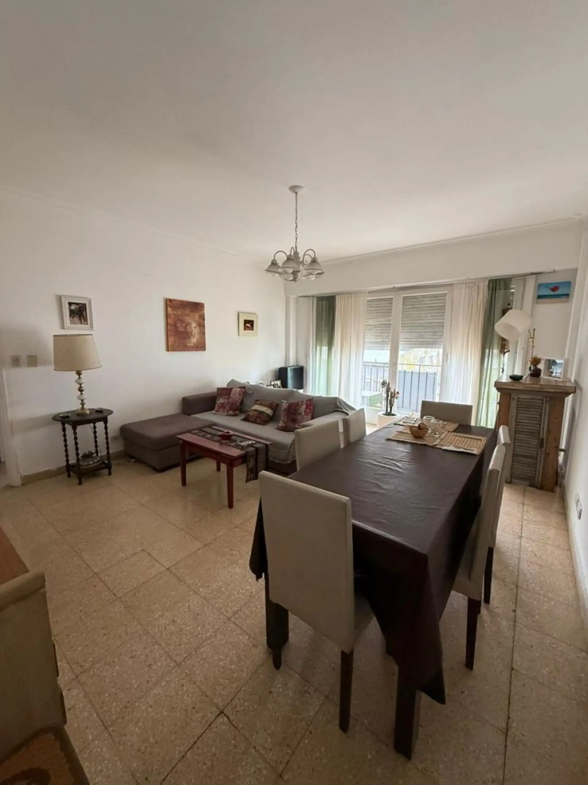 Venta de Departamento de 3 Ambientes con Dependencia en Zona Centro