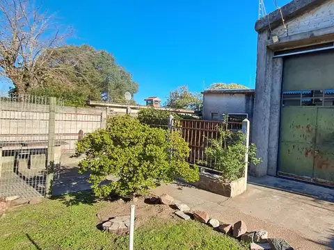 Casa 4 ambientes con 1 baño