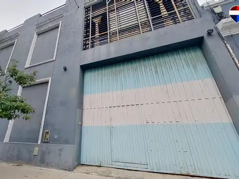 VENTA DEPÓSITO TIPO LOFT MULTIUSO EN BARRACAS