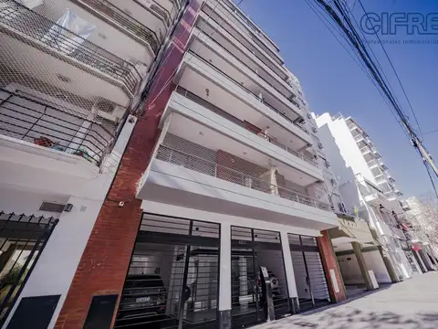 Departamento de 2 ambientes con 2 COCHERAS cubiertas   balcón aterrazado al frente!