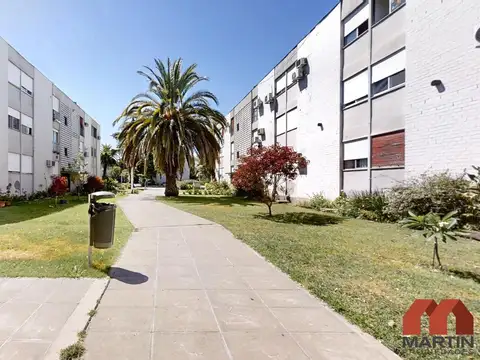 Departamento en alquiler en Martinez 3 amb por escalera con balcón y cochera Seguridad 24 hs