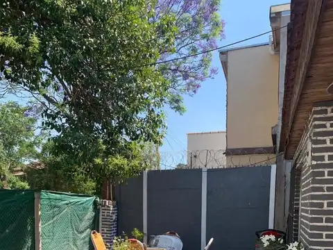 Casa 2 ambientes con 1 baño