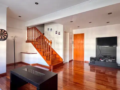 Depto Tipo Casa en Venta de 4 ambientes