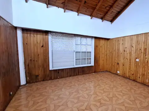 VENTA CASA 3 AMB LOTE PROPIO 447M2. LANUS OESTE