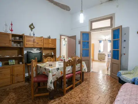 Depto Tipo Casa en Venta 40 años