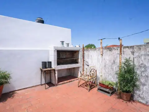 Venta PH 3 ambientes entrada independiente con amplia terraza. Villa Lugano.