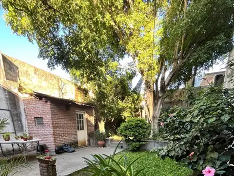 Venta Casa 4 Ambientes 3 dormitorios,Saavedra con Parque