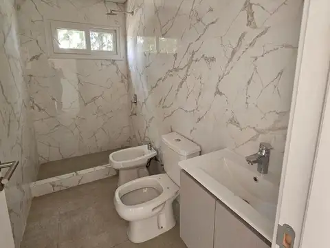 Departamento en Alquiler con 1 cocheras