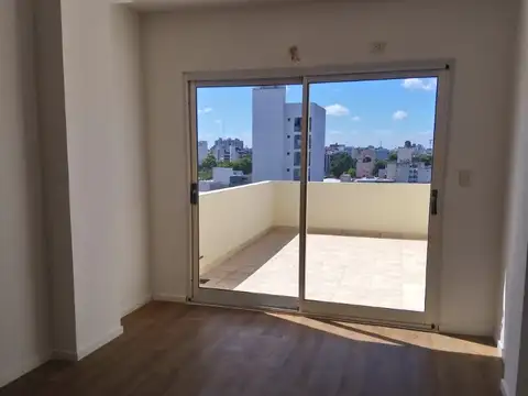 Hermoso monoambiente piso alto todo luz terraza única