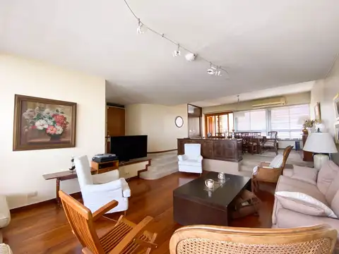 Departamento en Venta con 2 cocheras