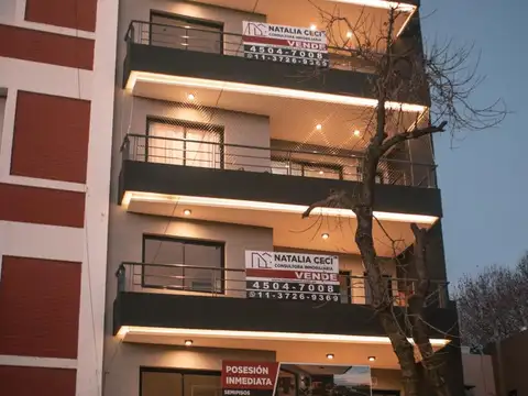 Villa Del Parque 3 Ambientes Semipiso A Estrenar