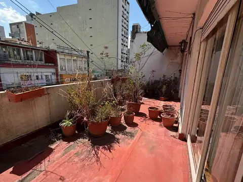 VENTA PH EN BANFIELD CENTRO 5 AMBIENTES CON BALCON