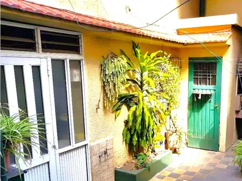 Venta Casa 3 ambientes en Isidro Casanova